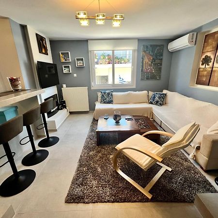 Апартаменты Modern Family Retreat Волос Экстерьер фото