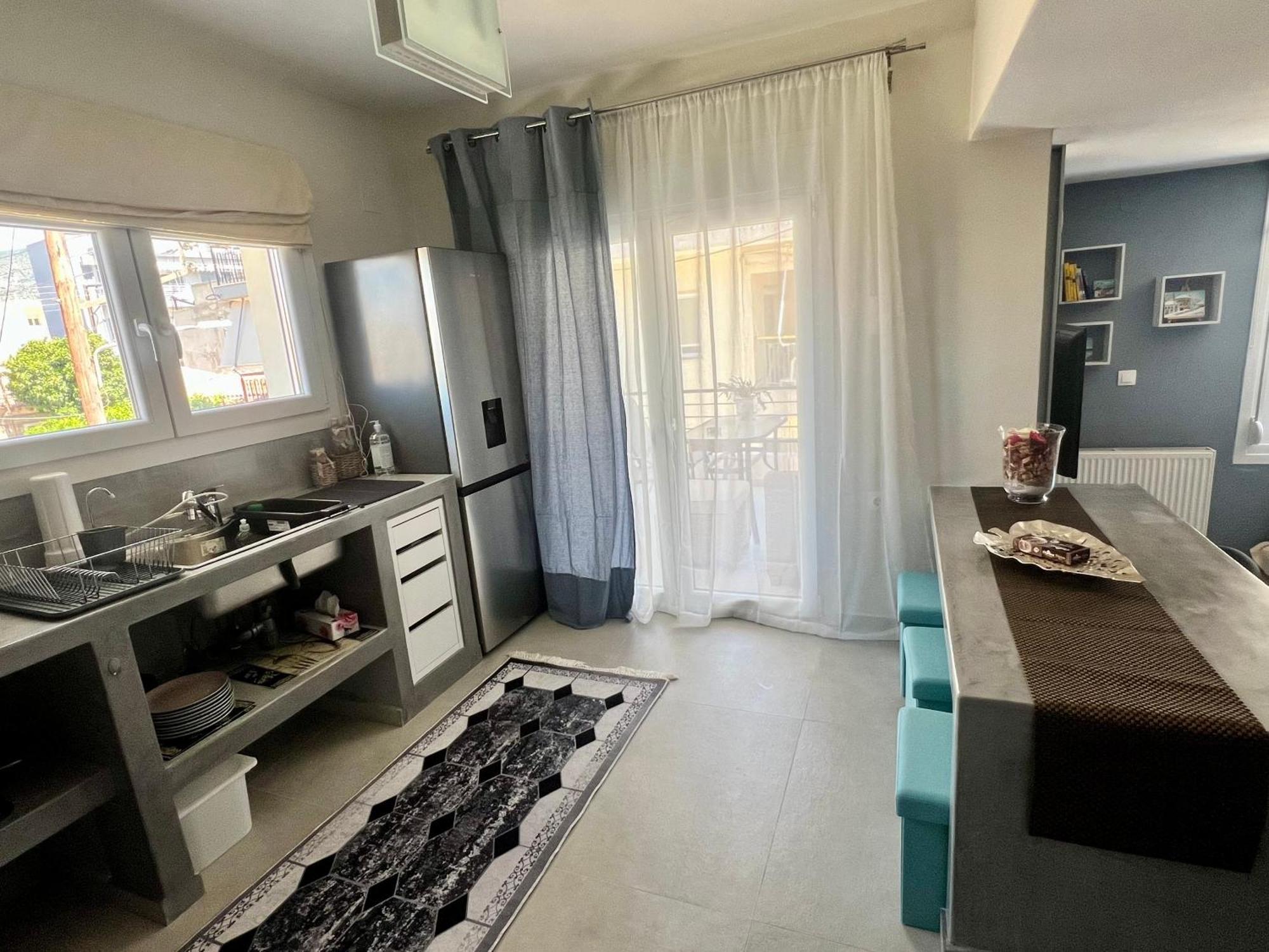 Апартаменты Modern Family Retreat Волос Экстерьер фото